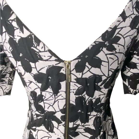 CALVIN KLEIN Wm’s Sz 6 Black White Floral Jacquard Stretch Retro Sheath Dress - Picture 2 of 5